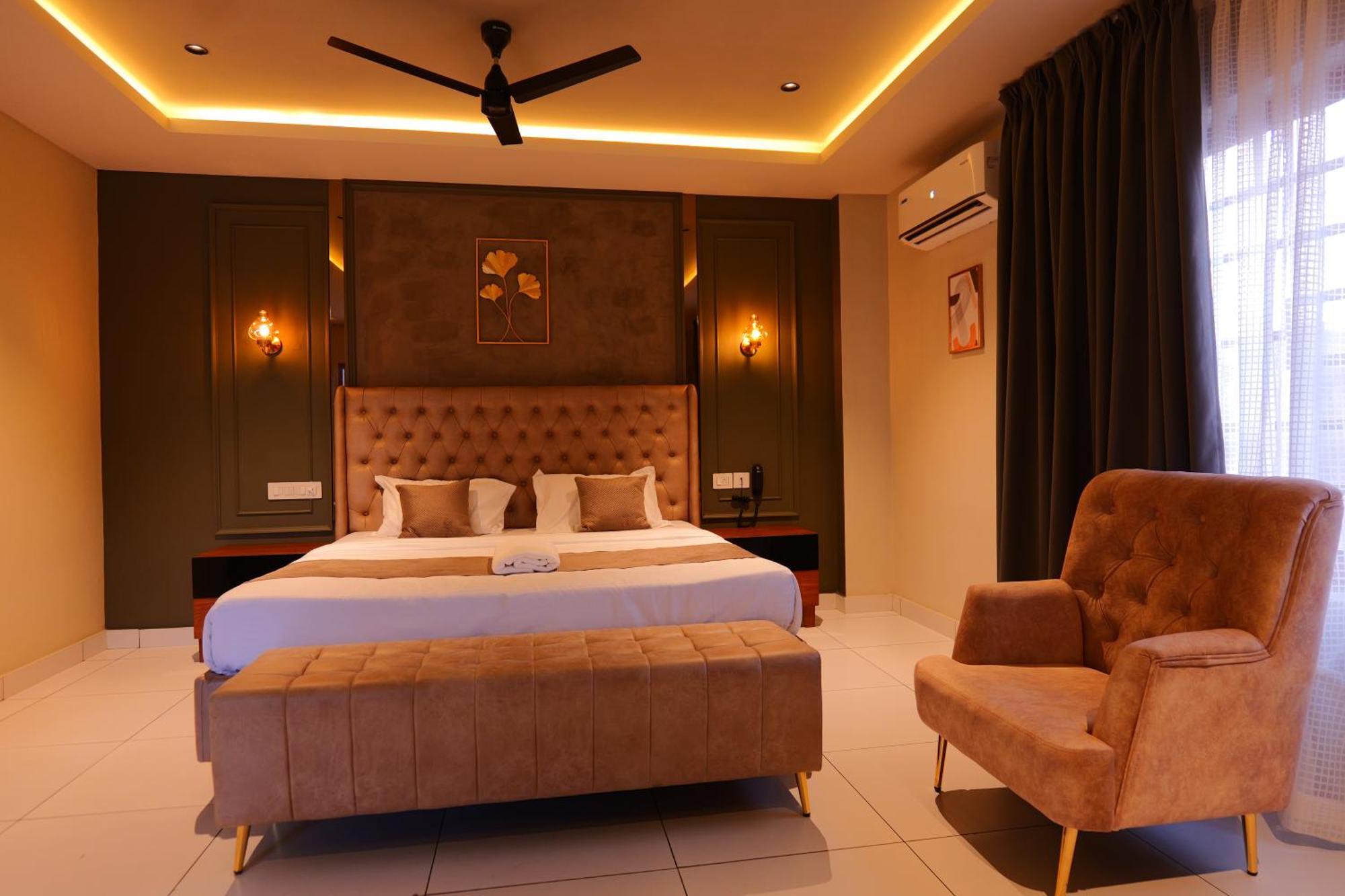 Hotel Classico International Kannangad Экстерьер фото